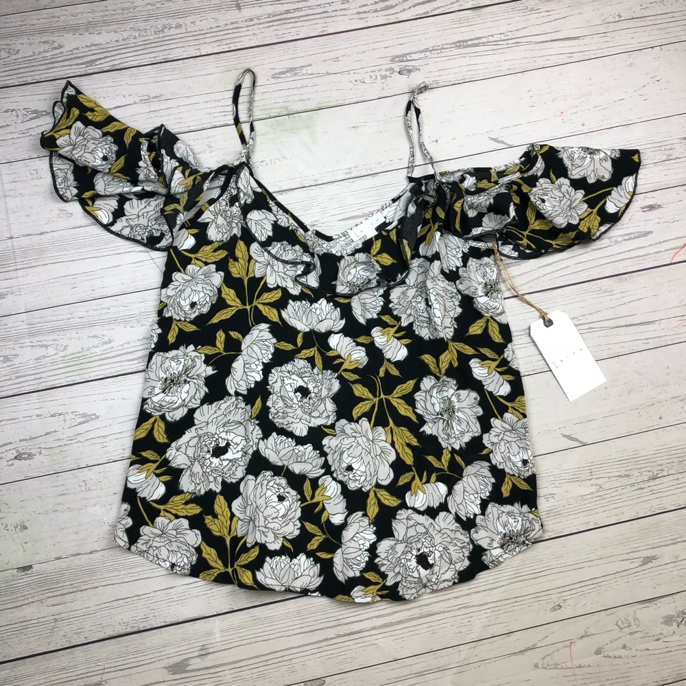 NWT Leith ruffle floral cold-shoulder blouse/top